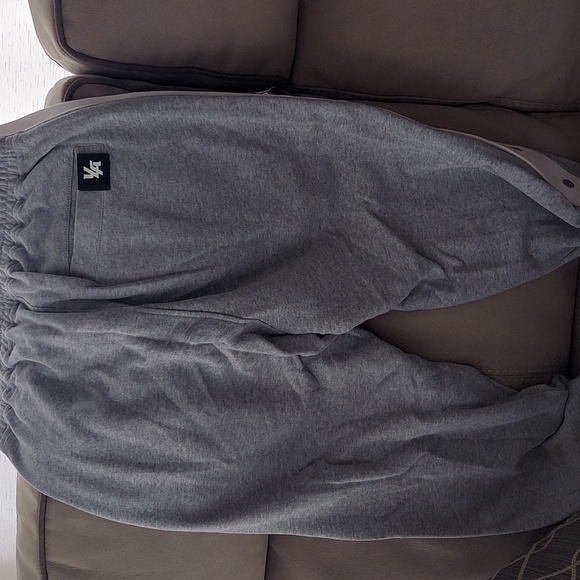 Joggers - Picture 4 of 4